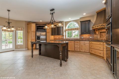 26226 Oakcrest Ln, Plainfield, IL 60585 photo 5