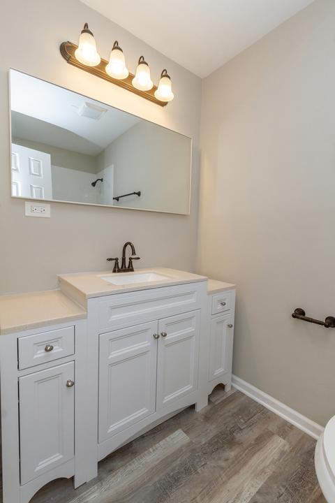690 Morton St, Hoffman Estates, IL 60169 photo 14