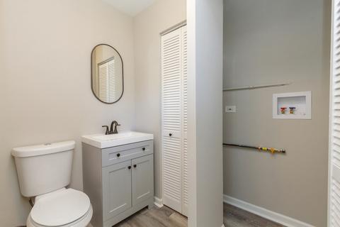 690 Morton St, Hoffman Estates, IL 60169 photo 10