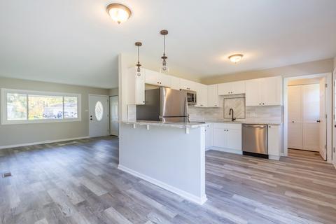690 Morton St, Hoffman Estates, IL 60169 photo 6