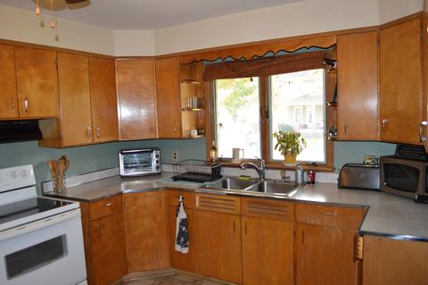 304 E Oak St, Manlius, IL 61338 photo 6