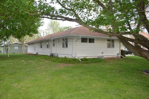 304 E Oak St, Manlius, IL 61338 photo 4