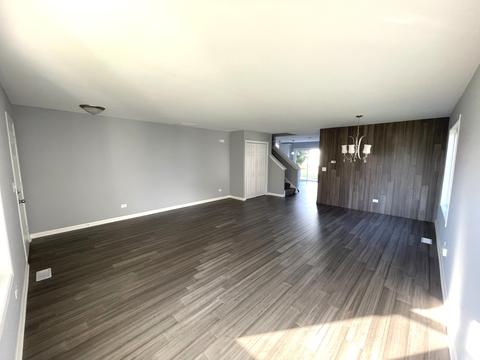 14602 Independence Dr, Plainfield, IL 60544 photo 2