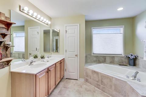 1552 Southgate Rd, Bartlett, IL 60103 photo 17