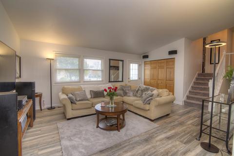 1670 W Bayside Ct, Hoffman Estates, IL 60192 photo 6