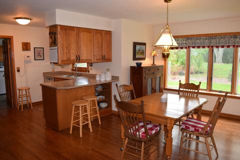 4015 N Firestone Dr, Hoffman Estates, IL 60192 photo 6