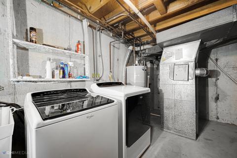 9394 Hamlin Ave, Des Plaines, IL 60016 photo 18