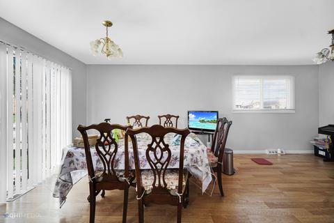 9394 Hamlin Ave, Des Plaines, IL 60016 photo 7