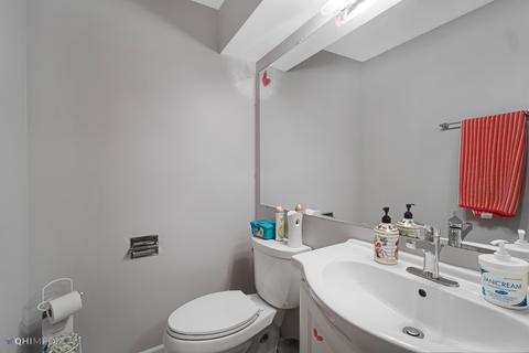 9394 Hamlin Ave, Des Plaines, IL 60016 photo 13