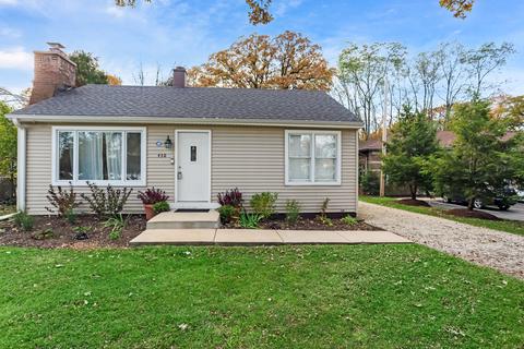 430 Knoll St, Wheaton, IL 60187 photo 2