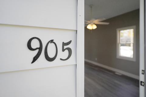 905 Kern St, Normal, IL 61761 photo 3