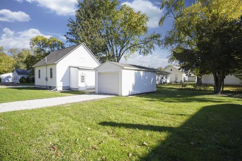 905 Kern St, Normal, IL 61761 photo 37