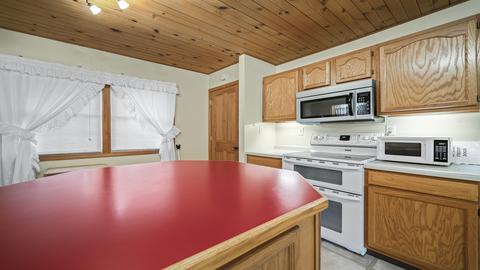 207 W 4th St, Leaf River, IL 61047 photo 5
