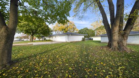 207 W 4th St, Leaf River, IL 61047 photo 32
