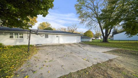 207 W 4th St, Leaf River, IL 61047 photo 34
