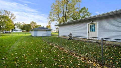 207 W 4th St, Leaf River, IL 61047 photo 33