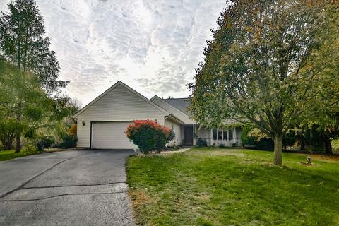 4245 Gloucester Rd, Roscoe, IL 61073 photo 1
