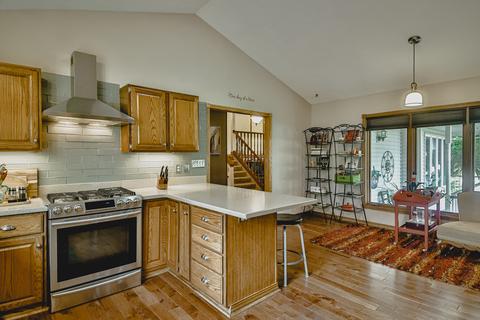 4245 Gloucester Rd, Roscoe, IL 61073 photo 9