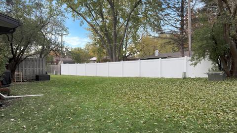 3 Tuileries Pl, Elgin, IL 60123 photo 12