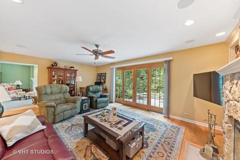 6 Oak Creek Rd, Rolling Meadows, IL 60008 photo 11