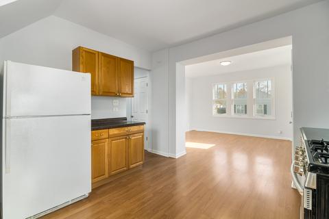 301 Edwards Ave, East Dundee, IL 60118 photo 11