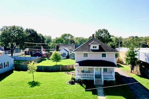 301 Edwards Ave, East Dundee, IL 60118 photo 2