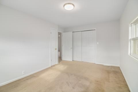 301 Edwards Ave, East Dundee, IL 60118 photo 15