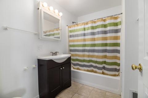 301 Edwards Ave, East Dundee, IL 60118 photo 14