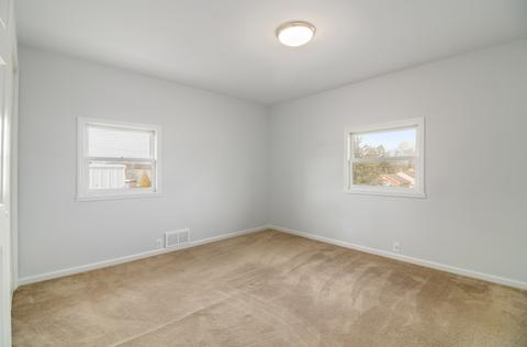301 Edwards Ave, East Dundee, IL 60118 photo 19