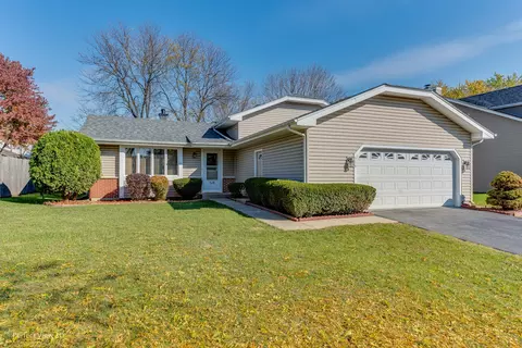 519 N Lyle Ave, Elgin, IL 60123 photo 1