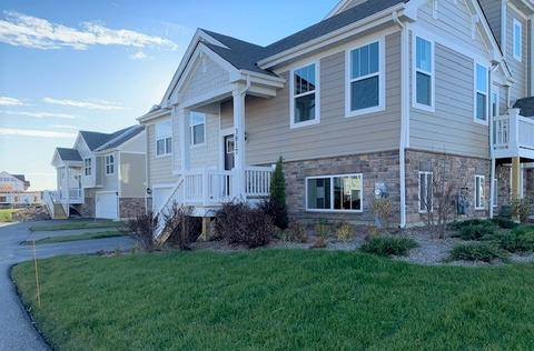 3817 Honeysuckle Ln, Elgin, IL 60124 photo 2