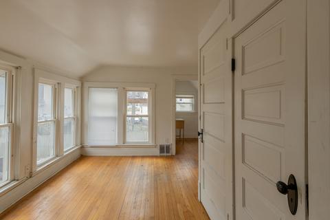 494 E State St, Sycamore, IL 60178 photo 32