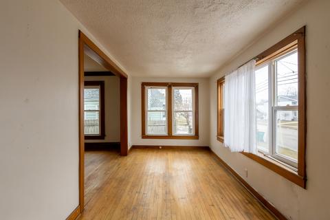 494 E State St, Sycamore, IL 60178 photo 7