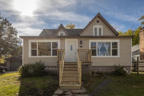 494 E State St, Sycamore, IL 60178 photo 2