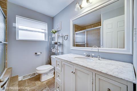 8025 Mcvicker Ave, Burbank, IL 60459 photo 15