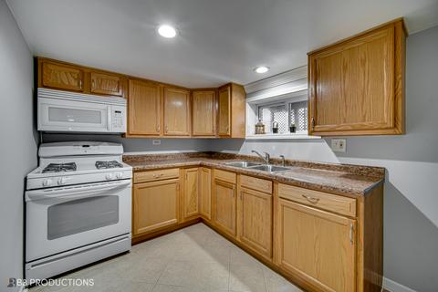 8025 Mcvicker Ave, Burbank, IL 60459 photo 16