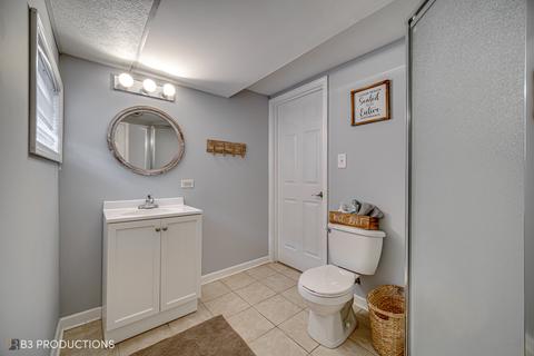 8025 Mcvicker Ave, Burbank, IL 60459 photo 18