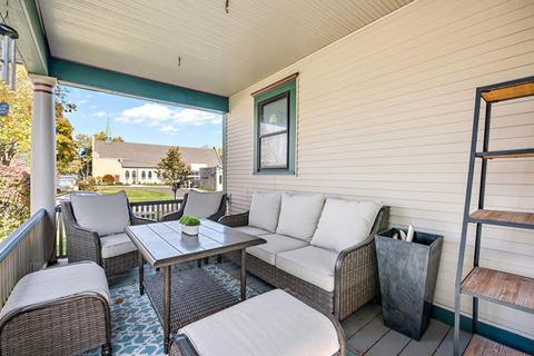601 S Wheaton Ave, Wheaton, IL 60187 photo 2