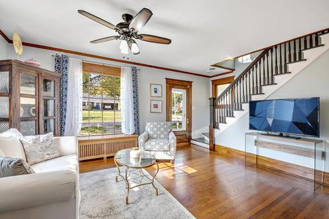 601 S Wheaton Ave, Wheaton, IL 60187 photo 4