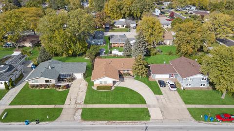 1260 Reckinger Rd, Aurora, IL 60505 photo 3