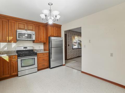 1260 Reckinger Rd, Aurora, IL 60505 photo 7