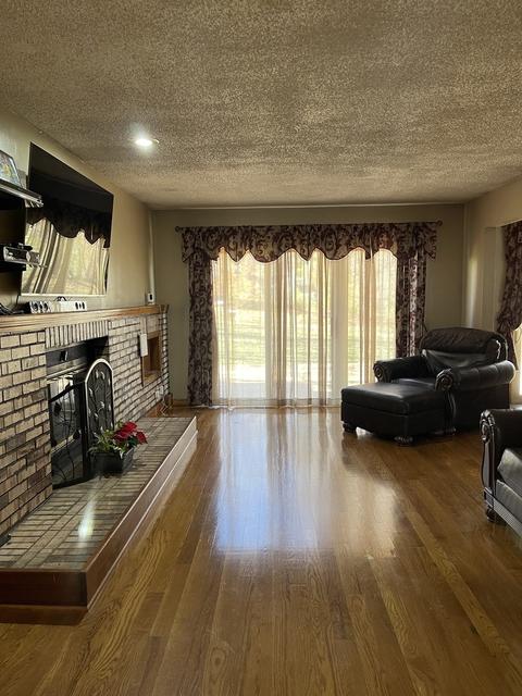 1010 Douglas Ave, Aurora, IL 60505 photo 2