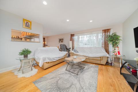 685 Jill Ct, Des Plaines, IL 60018 photo 4