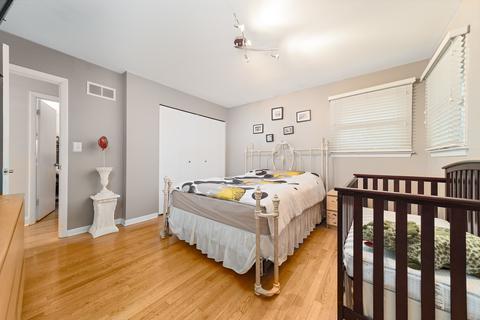 685 Jill Ct, Des Plaines, IL 60018 photo 9