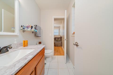 685 Jill Ct, Des Plaines, IL 60018 photo 12