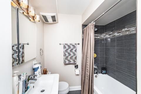 685 Jill Ct, Des Plaines, IL 60018 photo 7