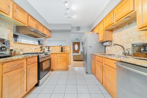 685 Jill Ct, Des Plaines, IL 60018 photo 5