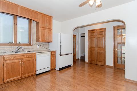 3047 183rd St, Lansing, IL 60438 photo 5
