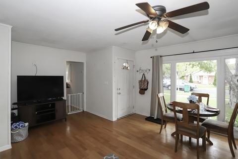 116 E Dennis Rd, Wheeling, IL 60090 photo 11