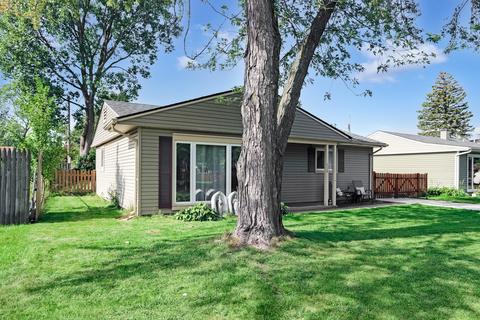 116 E Dennis Rd, Wheeling, IL 60090 photo 3